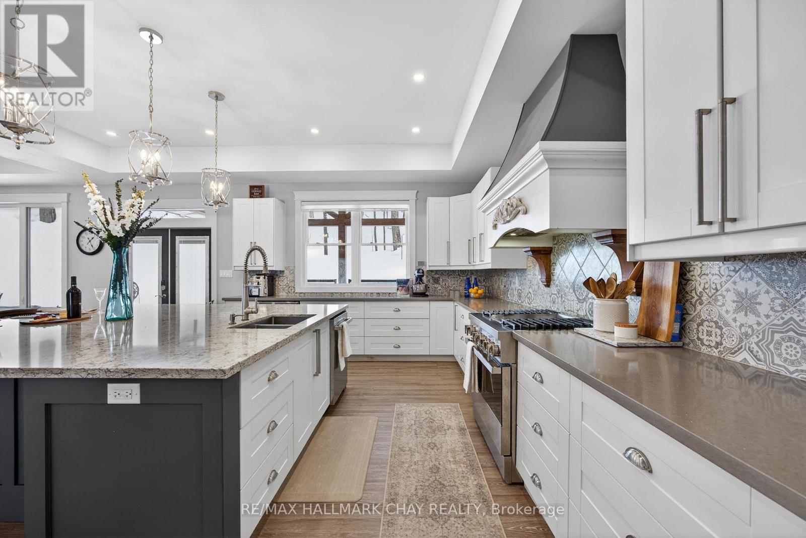 17 Pine Ridge Trail, Oro-Medonte (Horseshoe Valley), Ontario  L4M 4Y8 - Photo 15 - S12922430