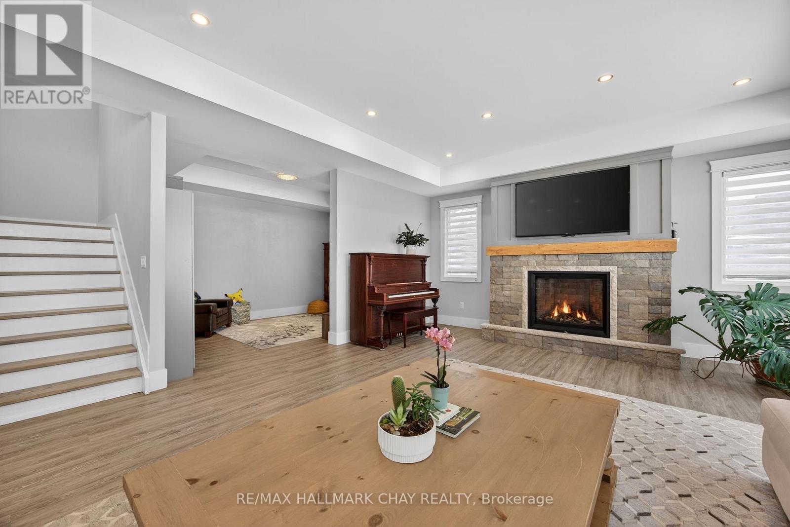 17 Pine Ridge Trail, Oro-Medonte (Horseshoe Valley), Ontario  L4M 4Y8 - Photo 25 - S12922430