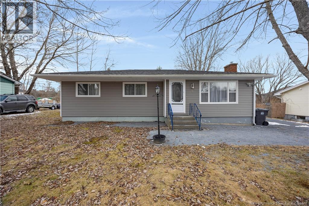 9 Dineen Crescent, Hampton, New Brunswick  E5N 6A2 - Photo 1 - NB135449