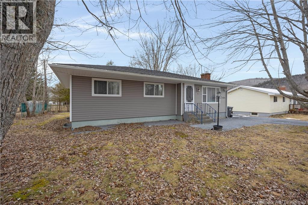 9 Dineen Crescent, Hampton, New Brunswick  E5N 6A2 - Photo 4 - NB135449