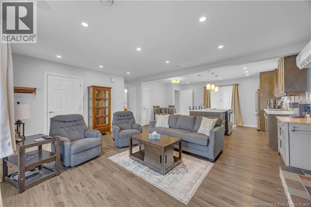 9 Dineen Crescent, Hampton, New Brunswick  E5N 6A2 - Photo 7 - NB135449