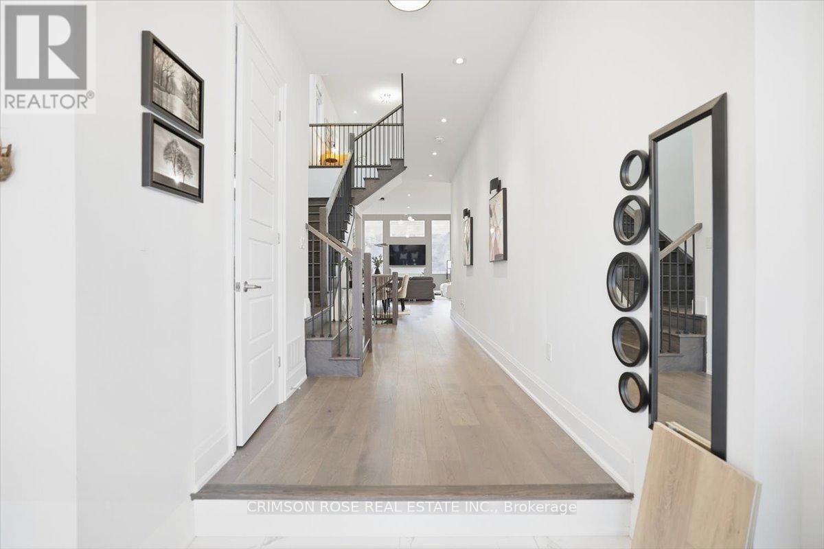 1467 Everest Crescent, Oakville, Ontario  L6H 3S4 - Photo 3 - W12922340