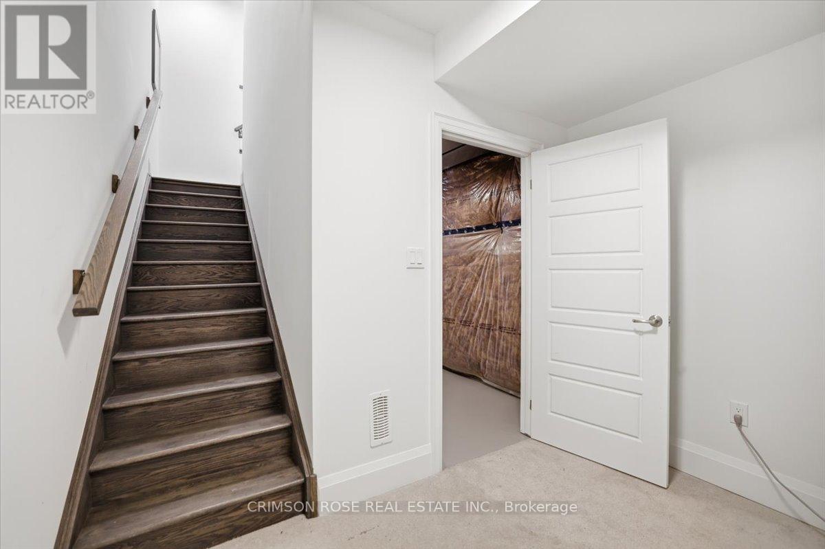 1467 Everest Crescent, Oakville, Ontario  L6H 3S4 - Photo 47 - W12922340