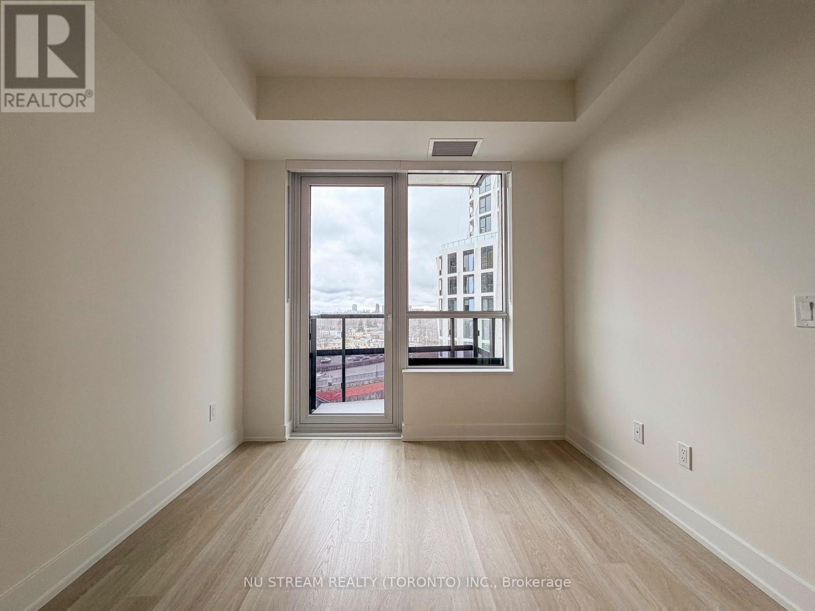 1110 - 60 Central Park Roadway, Toronto, Ontario  M9A 0E6 - Photo 5 - W12922356