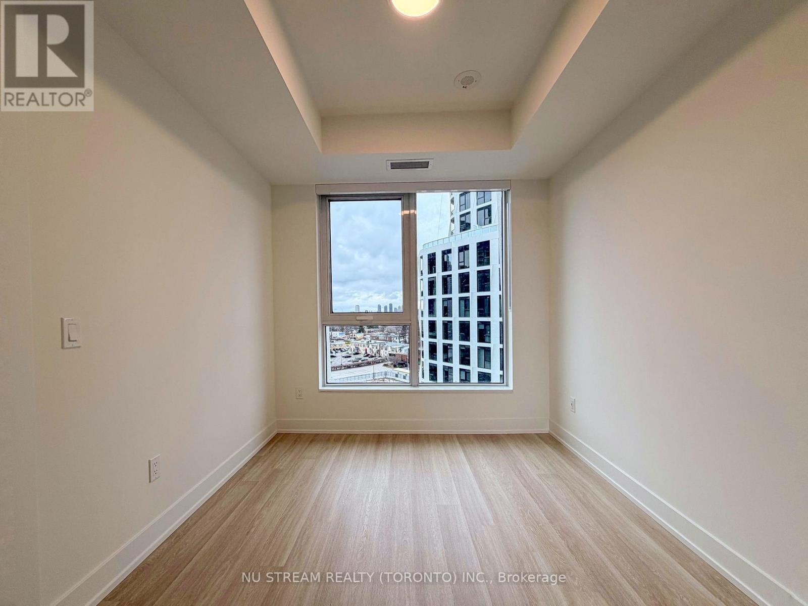 1110 - 60 Central Park Roadway, Toronto, Ontario  M9A 0E6 - Photo 6 - W12922356