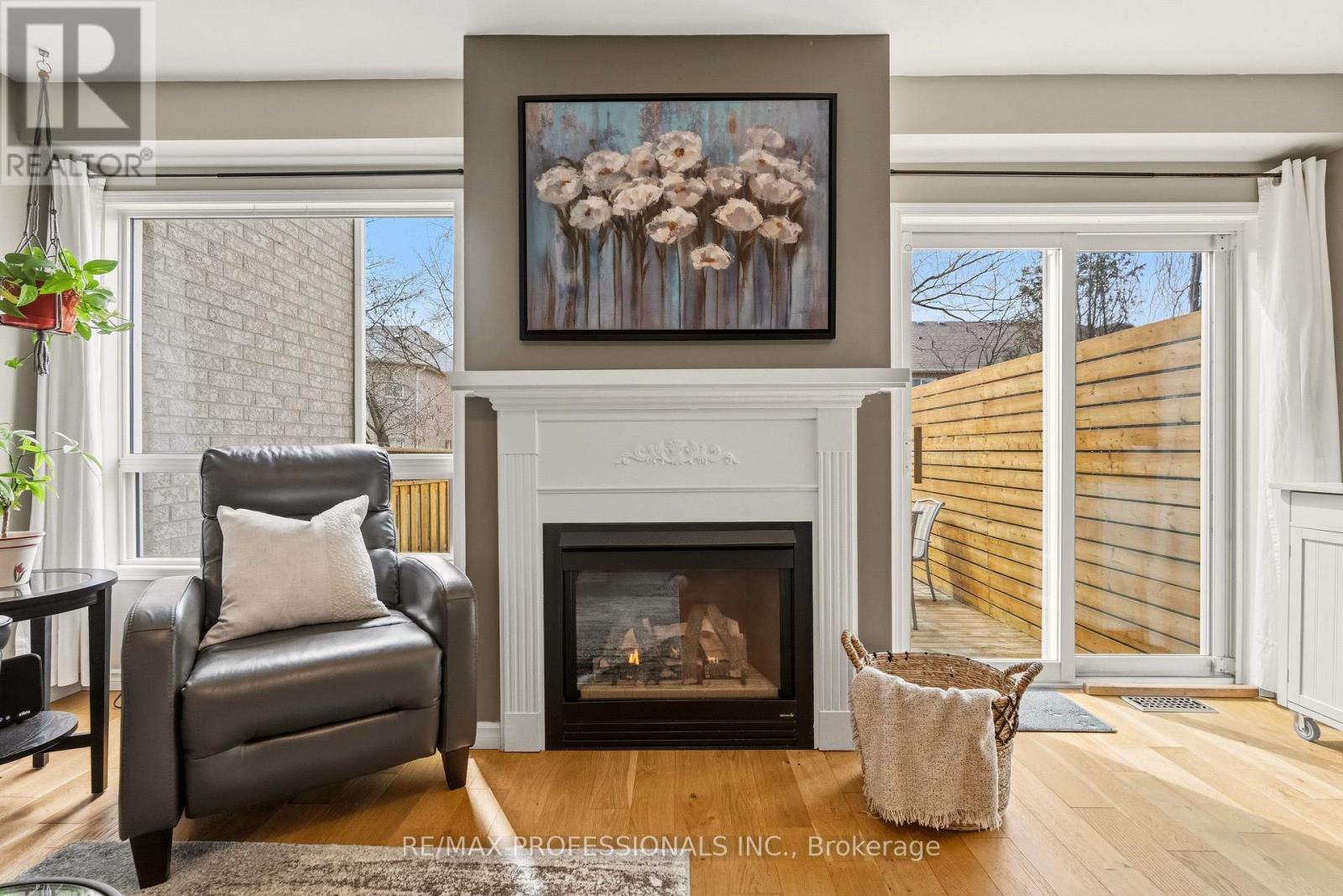 34 Harding Street, Halton Hills, Ontario L7G 6B2 - Photo 17 - W12922368