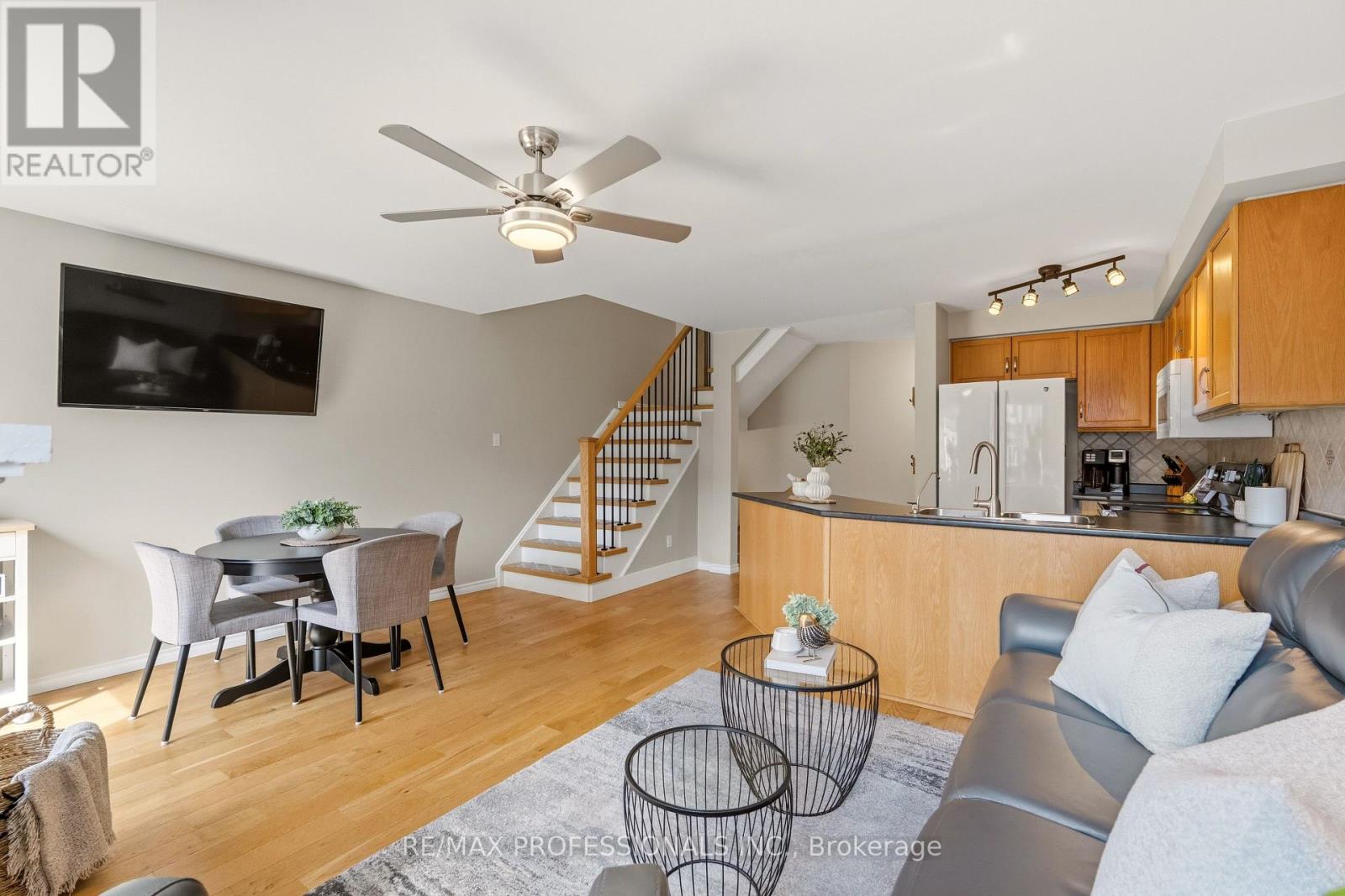 34 Harding Street, Halton Hills, Ontario L7G 6B2 - Photo 19 - W12922368