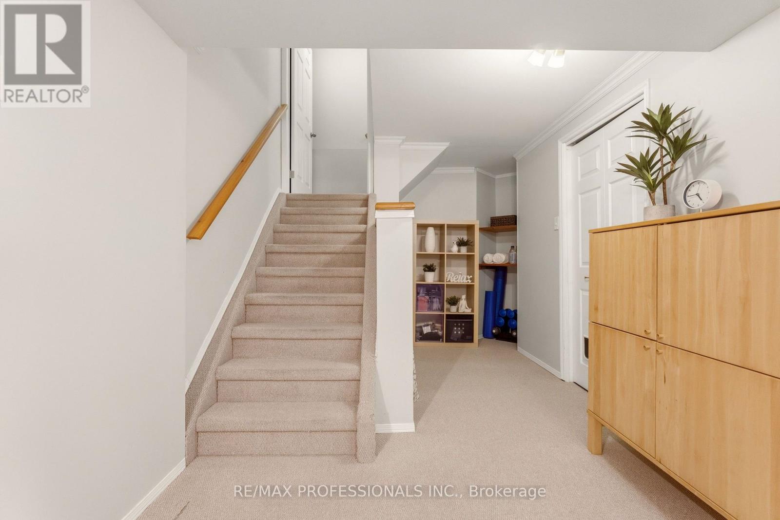 34 Harding Street, Halton Hills, Ontario L7G 6B2 - Photo 33 - W12922368