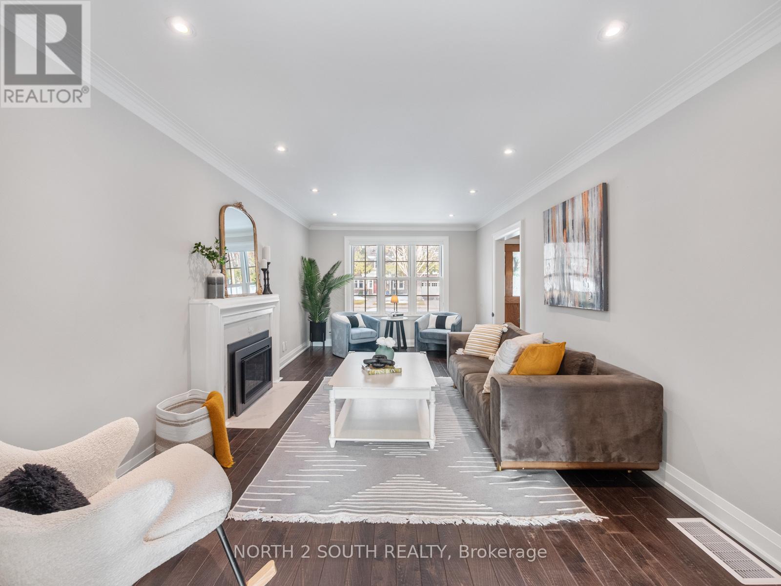 298 Douglas Avenue, Oakville, Ontario  L4J 3S4 - Photo 16 - W12922408