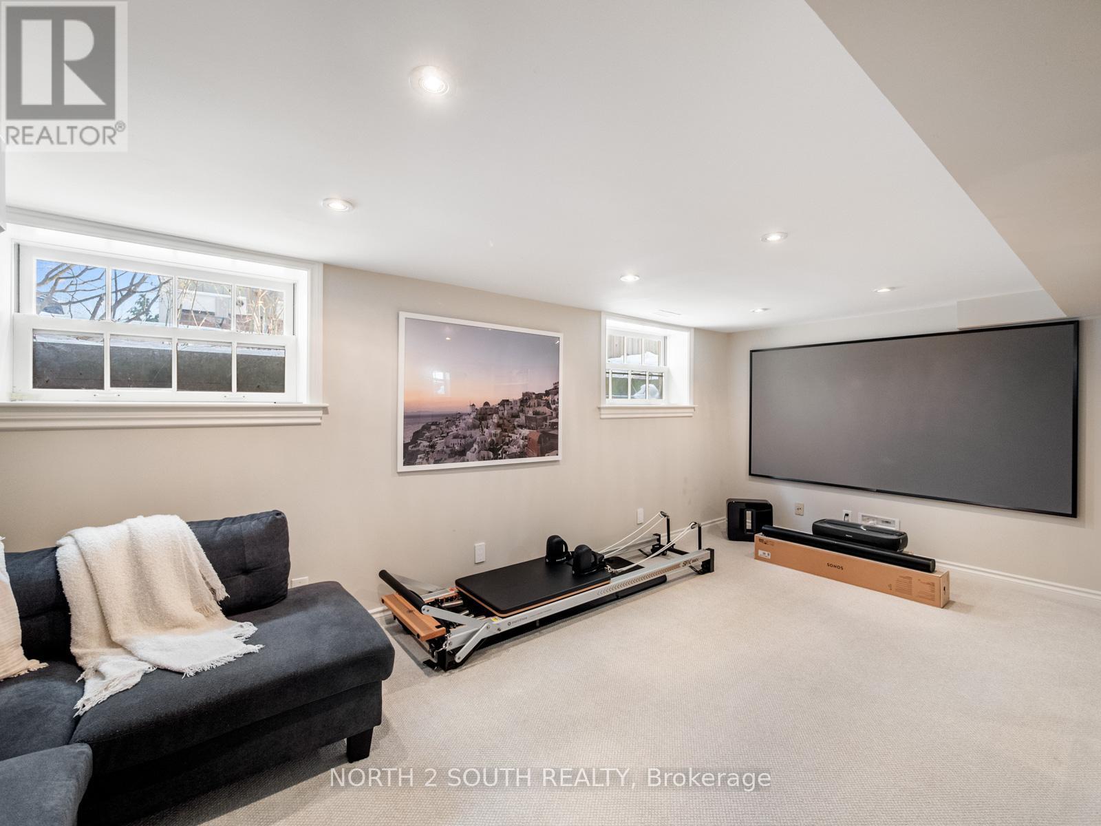 298 Douglas Avenue, Oakville, Ontario  L4J 3S4 - Photo 34 - W12922408