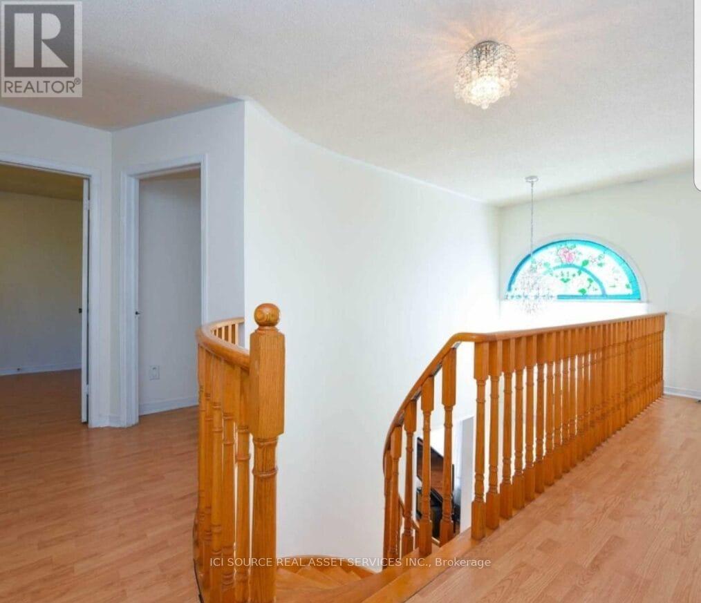 20 Plover Place, Brampton, Ontario  L6W 4C5 - Photo 11 - W12922424