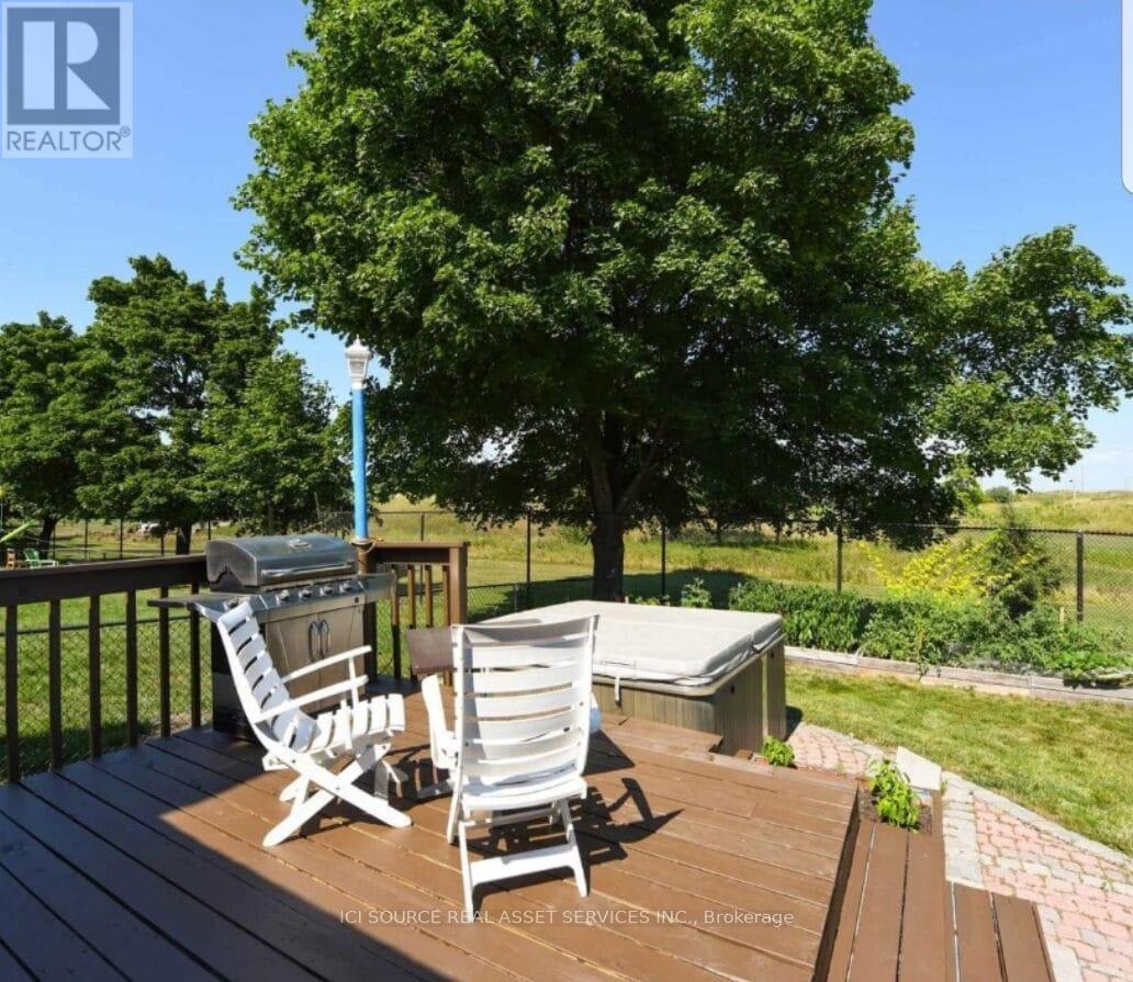 20 Plover Place, Brampton, Ontario  L6W 4C5 - Photo 9 - W12922424