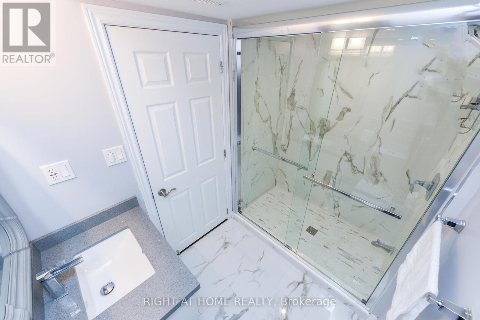 7148 Wrigley Court, Mississauga, Ontario  L5W 0C8 - Photo 32 - W12922438