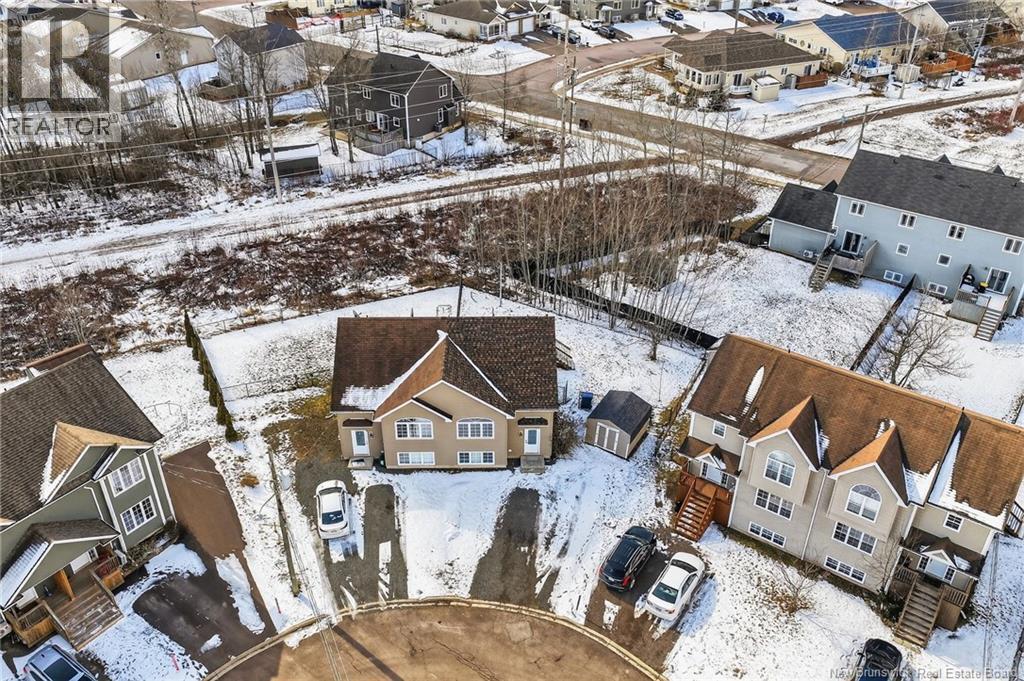 4 Aspenrose Court, Moncton, New Brunswick  E1G 0G6 - Photo 2 - NB135805