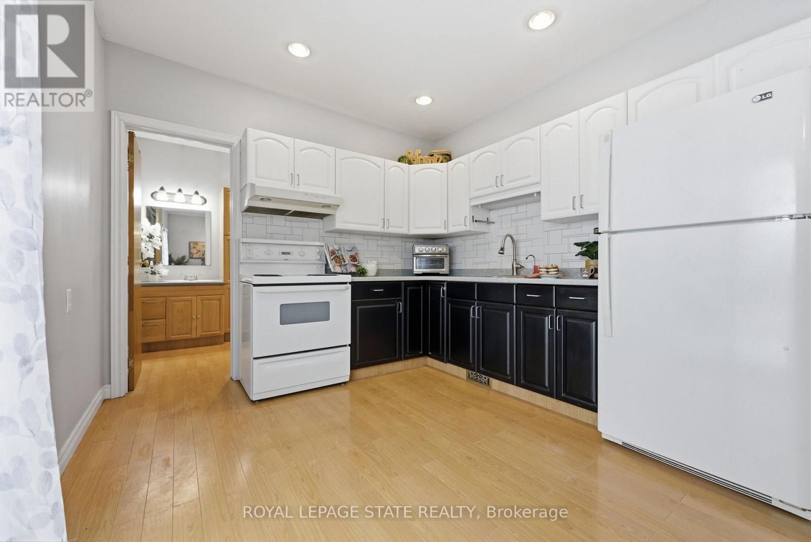 269 Grey Street, Brantford, Ontario  N3S 4W9 - Photo 8 - X12887120