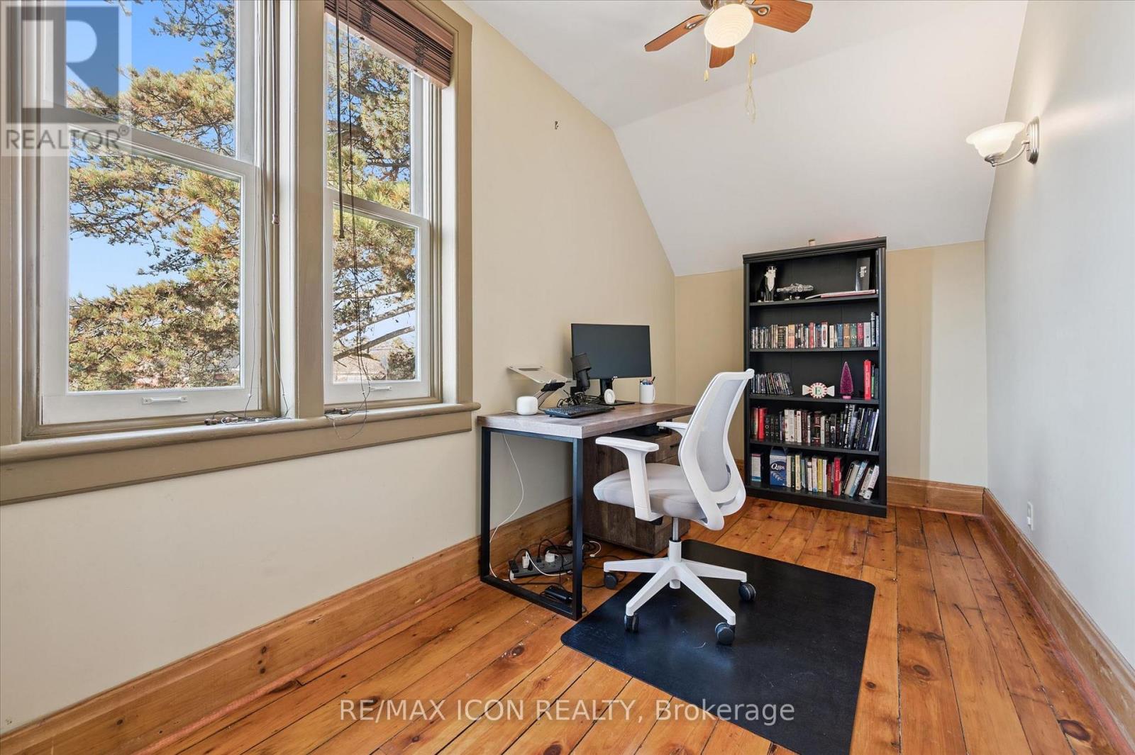 20 Linden Avenue, Kitchener, Ontario  N2G 2A4 - Photo 16 - X12922416