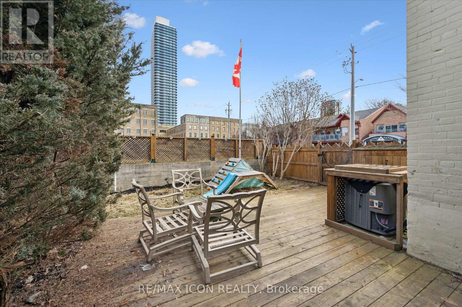 20 Linden Avenue, Kitchener, Ontario  N2G 2A4 - Photo 31 - X12922416