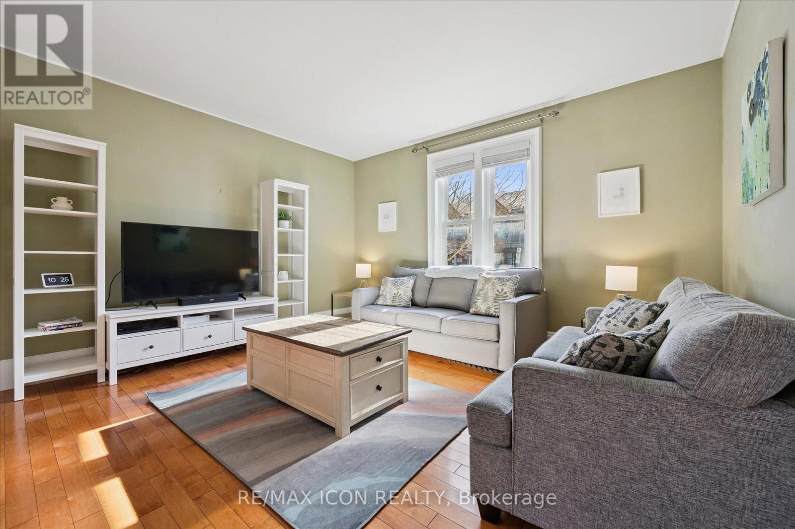 20 Linden Avenue, Kitchener, Ontario  N2G 2A4 - Photo 6 - X12922416