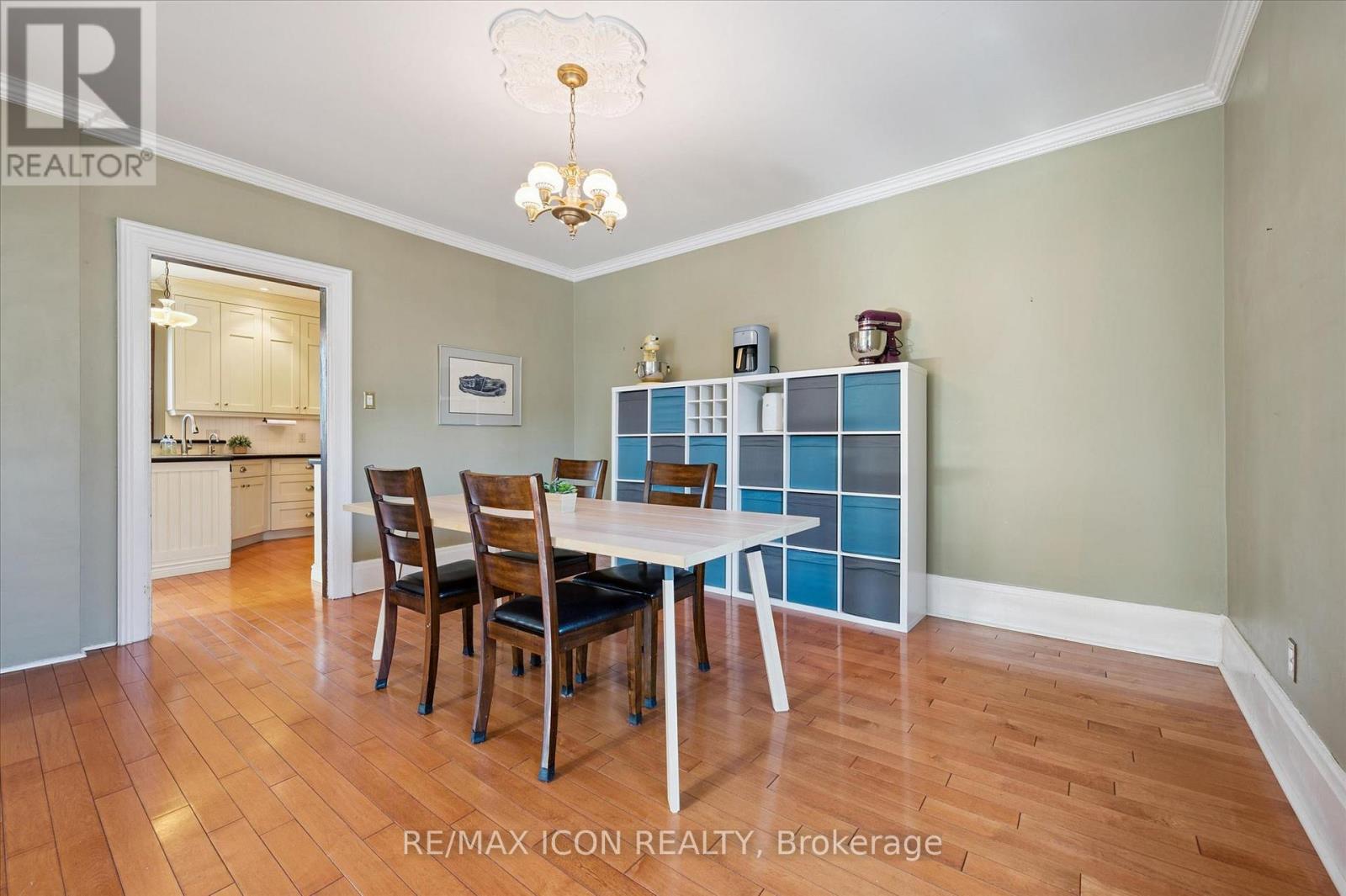 20 Linden Avenue, Kitchener, Ontario  N2G 2A4 - Photo 9 - X12922416