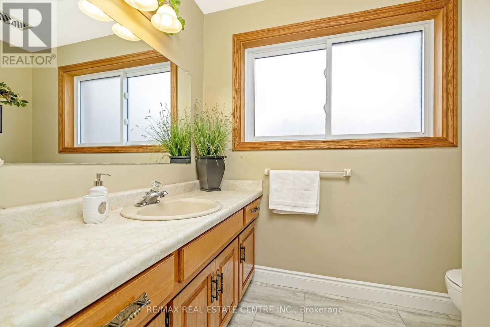 9 Cloverdale Crescent, Wilmot, Ontario  N0B 2H0 - Photo 22 - X12922432