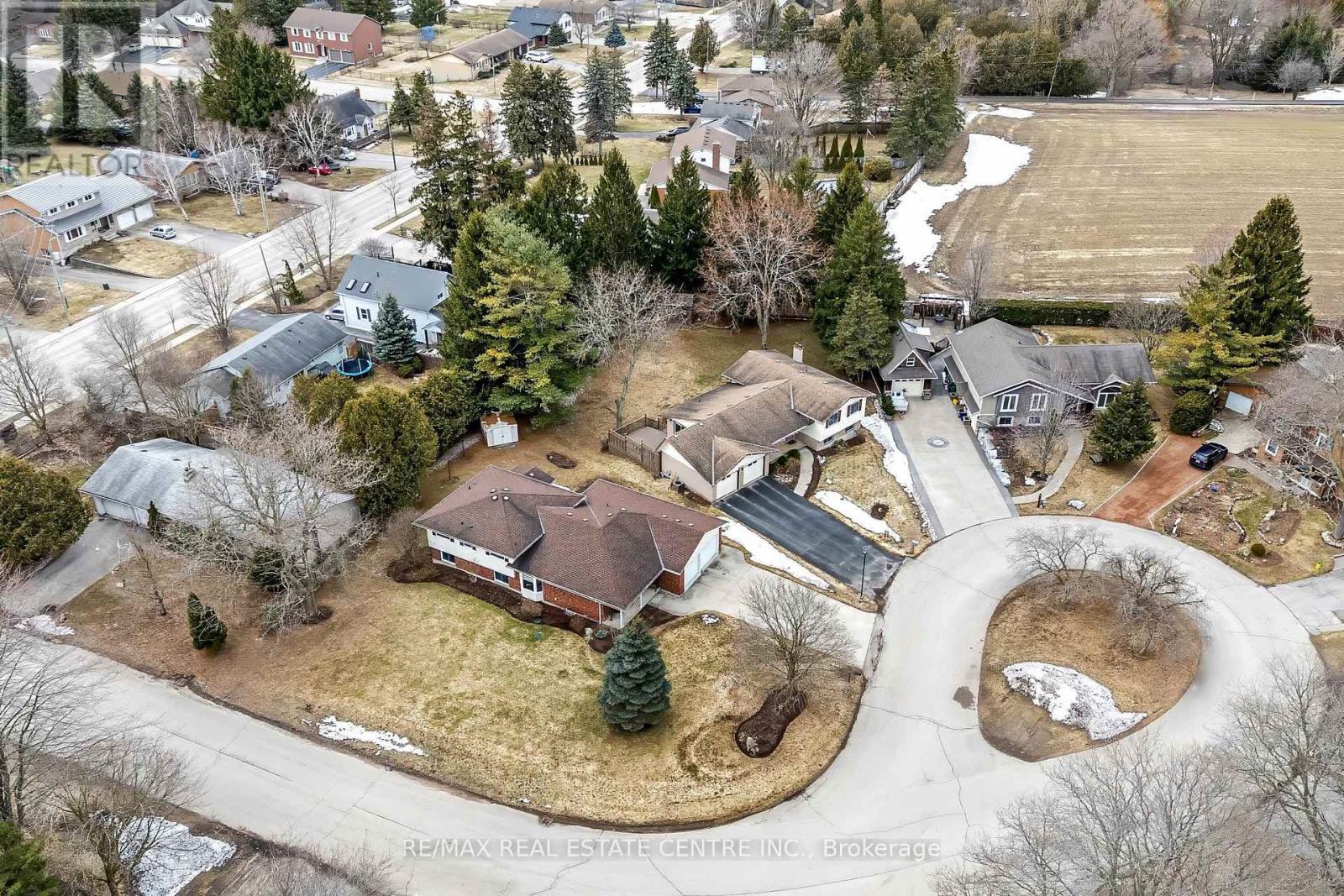 9 Cloverdale Crescent, Wilmot, Ontario  N0B 2H0 - Photo 35 - X12922432