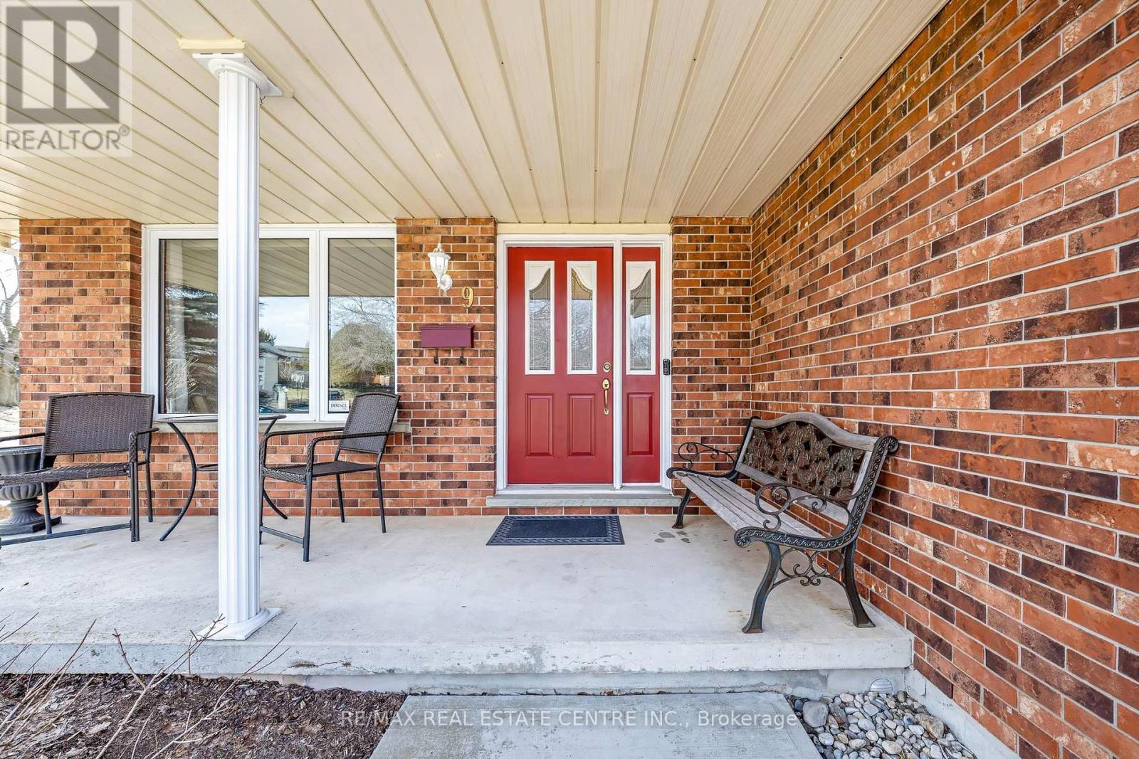 9 Cloverdale Crescent, Wilmot, Ontario  N0B 2H0 - Photo 9 - X12922432