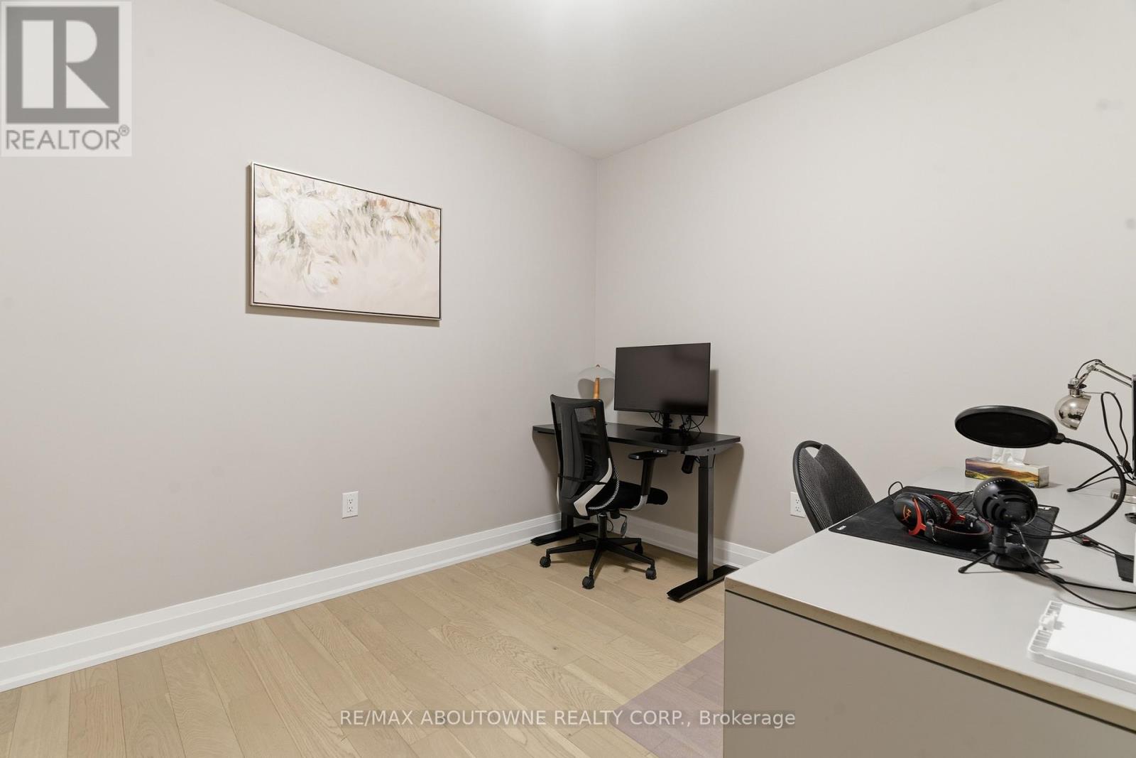 506 - 71 Wyndham Street S, Guelph, Ontario  N1E 0T7 - Photo 10 - X12922450