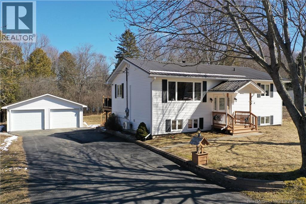 24 Pleasant Street, Hampton, New Brunswick  E5N 6A5 - Photo 1 - NB135695