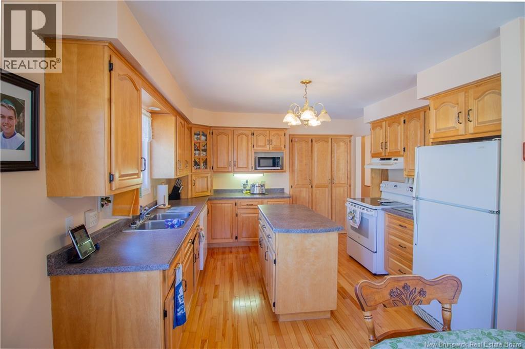 24 Pleasant Street, Hampton, New Brunswick  E5N 6A5 - Photo 13 - NB135695