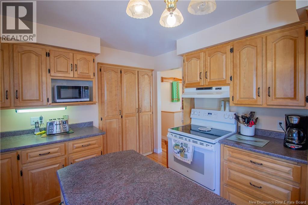 24 Pleasant Street, Hampton, New Brunswick  E5N 6A5 - Photo 16 - NB135695