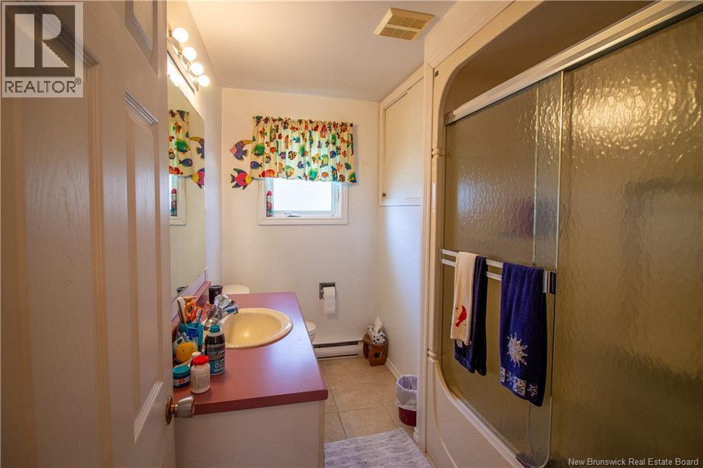 24 Pleasant Street, Hampton, New Brunswick  E5N 6A5 - Photo 18 - NB135695