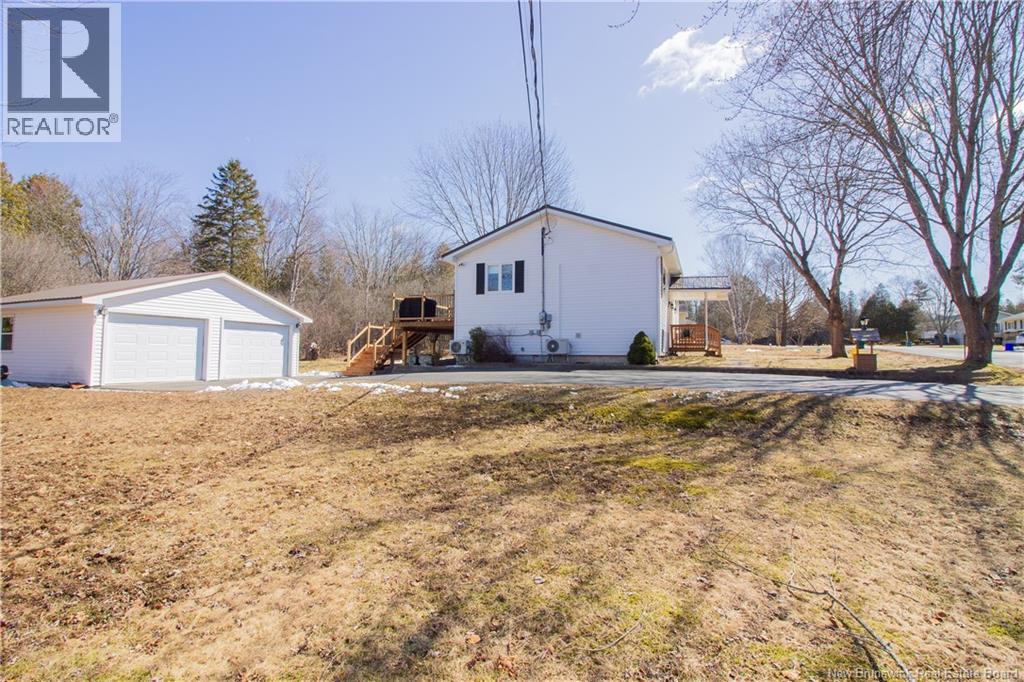 24 Pleasant Street, Hampton, New Brunswick  E5N 6A5 - Photo 3 - NB135695