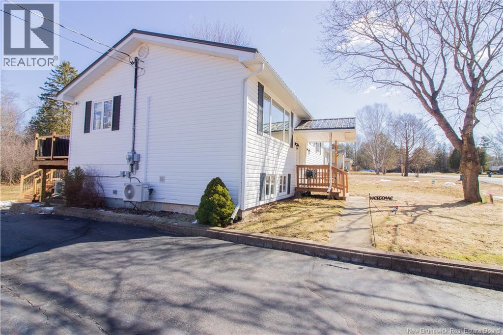 24 Pleasant Street, Hampton, New Brunswick  E5N 6A5 - Photo 4 - NB135695