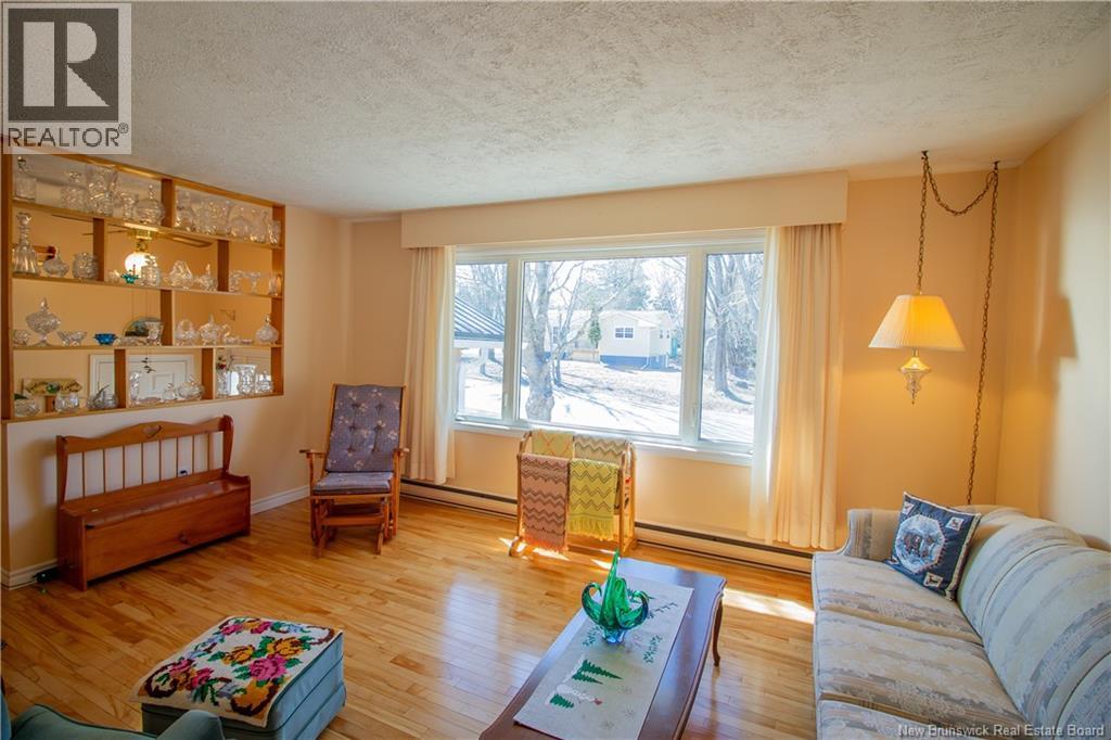 24 Pleasant Street, Hampton, New Brunswick  E5N 6A5 - Photo 8 - NB135695