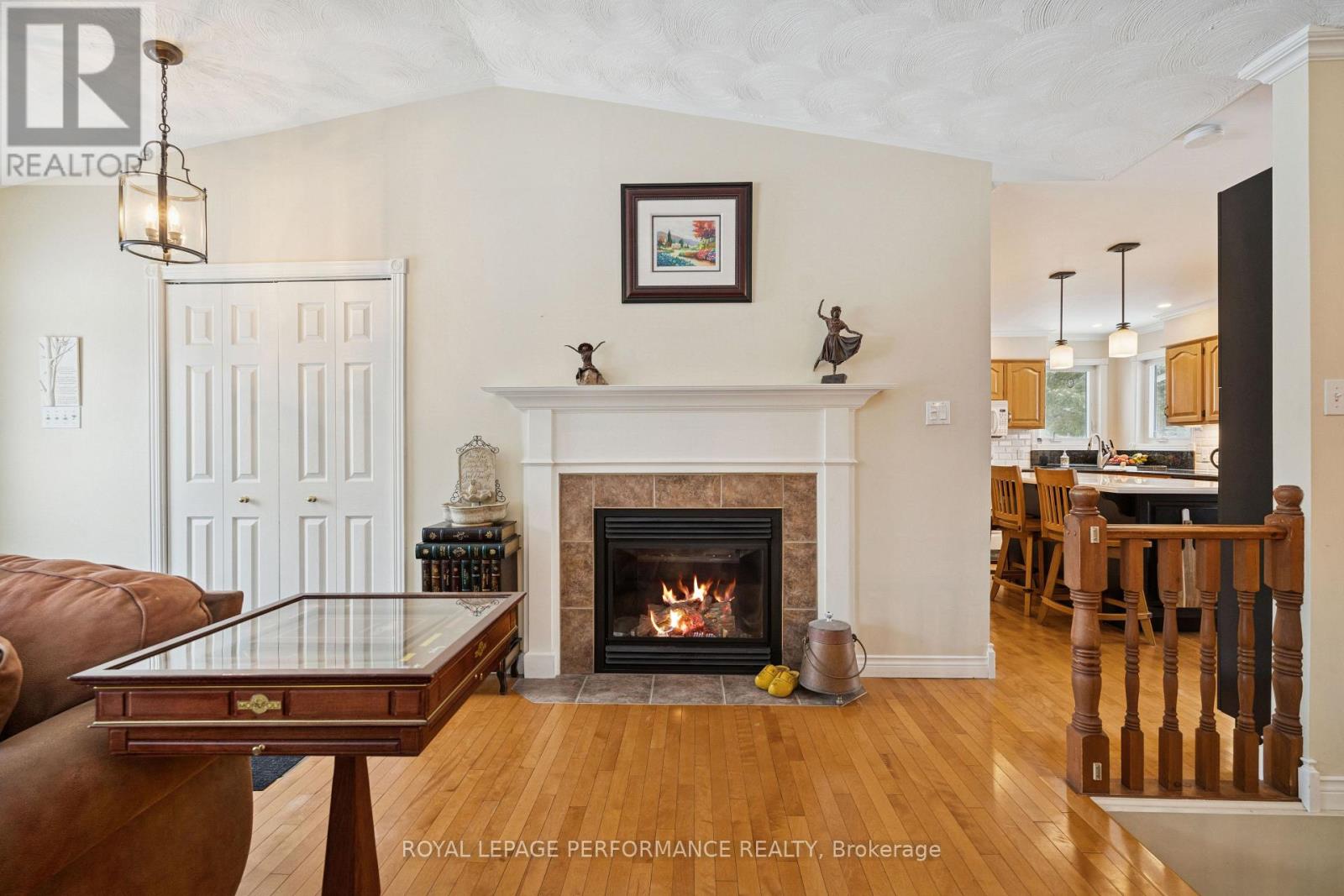 19644 Marcoux Road, North Glengarry, Ontario  K0C 1A0 - Photo 6 - X12922470