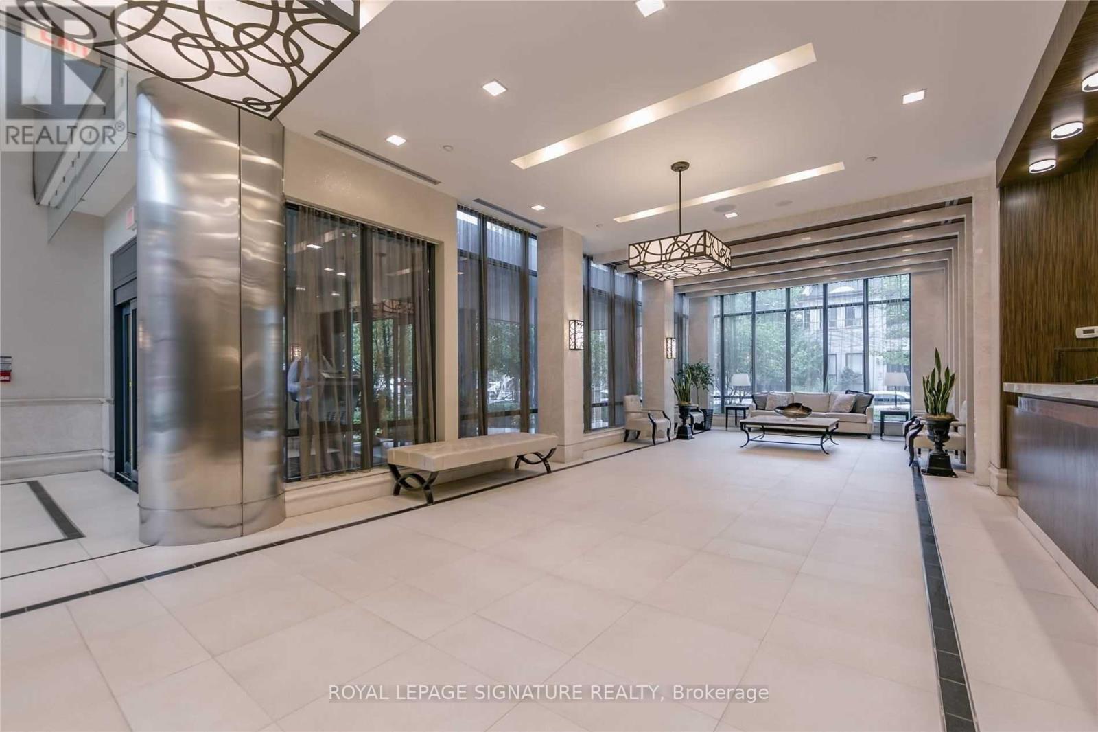 3103 - 28 Linden Street, Toronto, Ontario  M4Y 0A4 - Photo 2 - C12922454