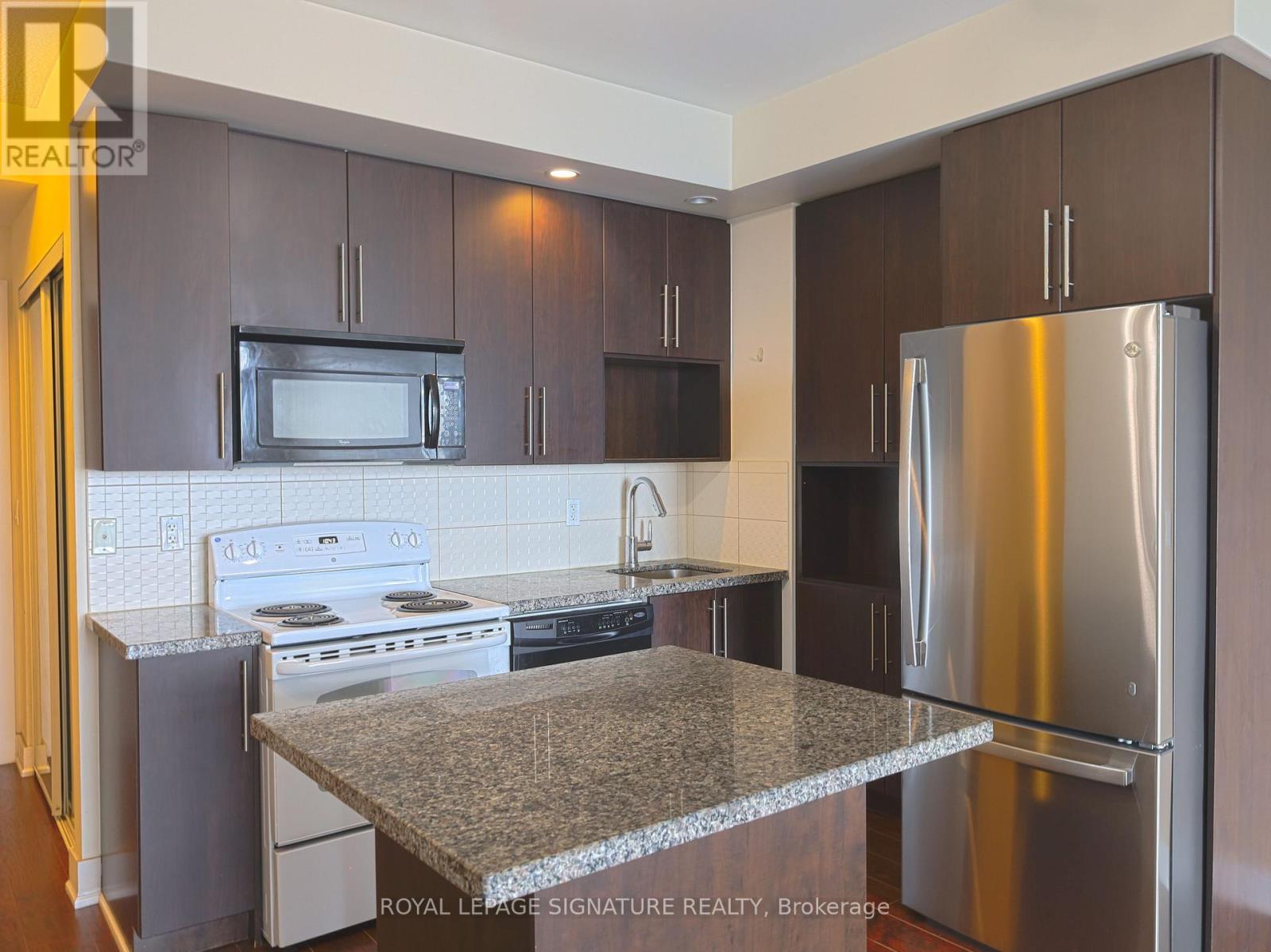 3103 - 28 Linden Street, Toronto, Ontario  M4Y 0A4 - Photo 6 - C12922454