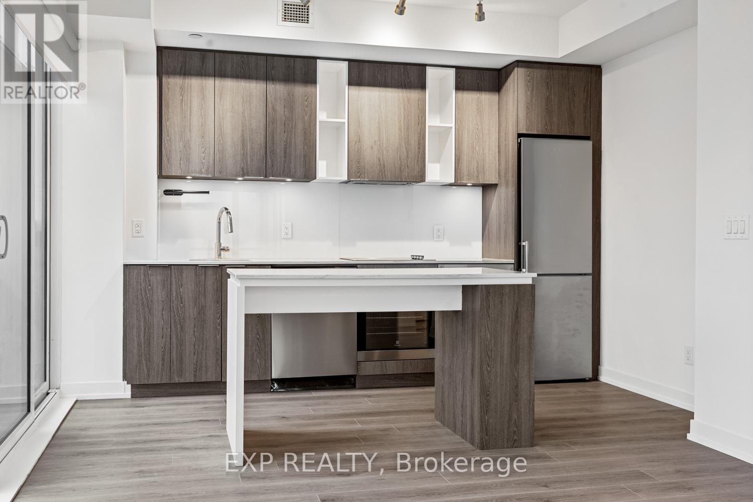 1009 - 200 Sackville Street, Toronto, Ontario  M5A 0C4 - Photo 4 - C12922502