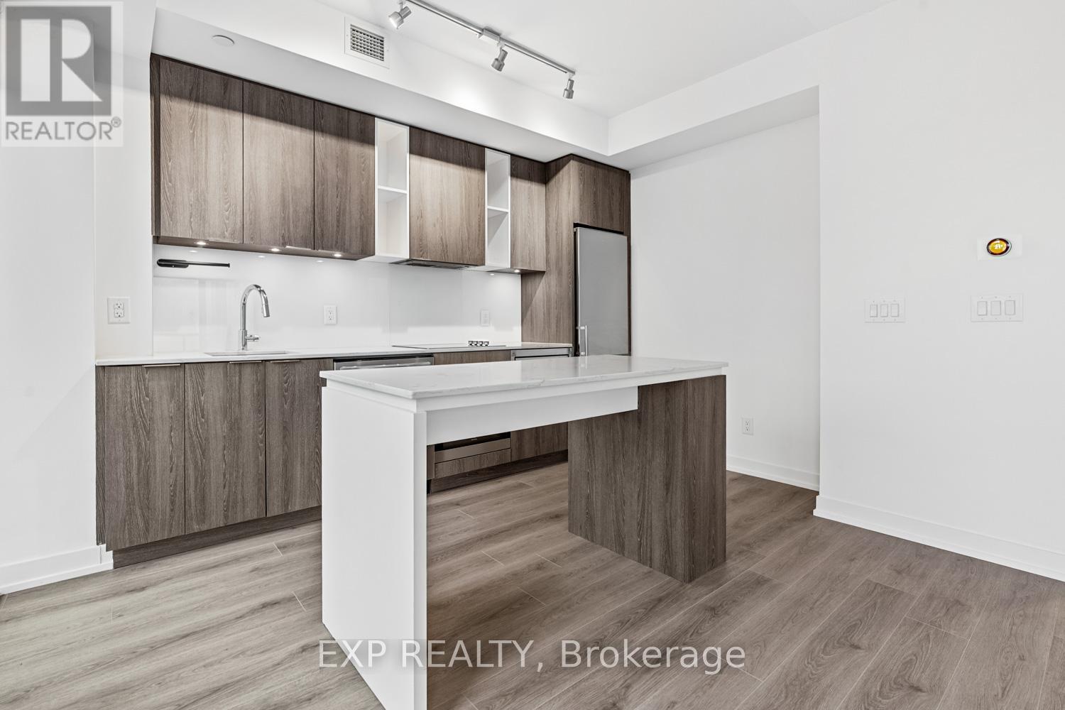 1009 - 200 Sackville Street, Toronto, Ontario  M5A 0C4 - Photo 8 - C12922502