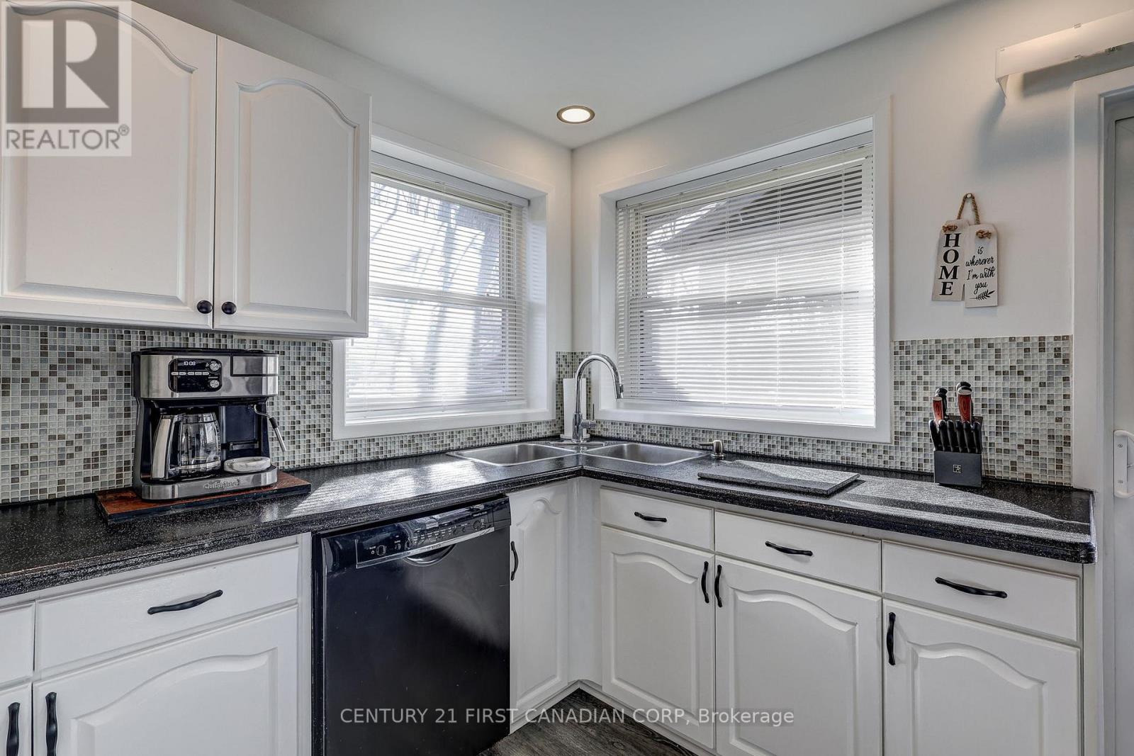 691 Emery Street E, London South, Ontario  N6C 2G3 - Photo 19 - X12922464