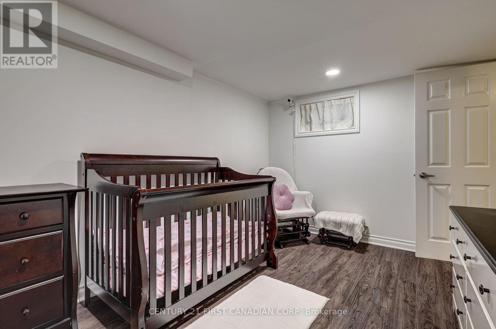 691 Emery Street E, London South, Ontario  N6C 2G3 - Photo 31 - X12922464