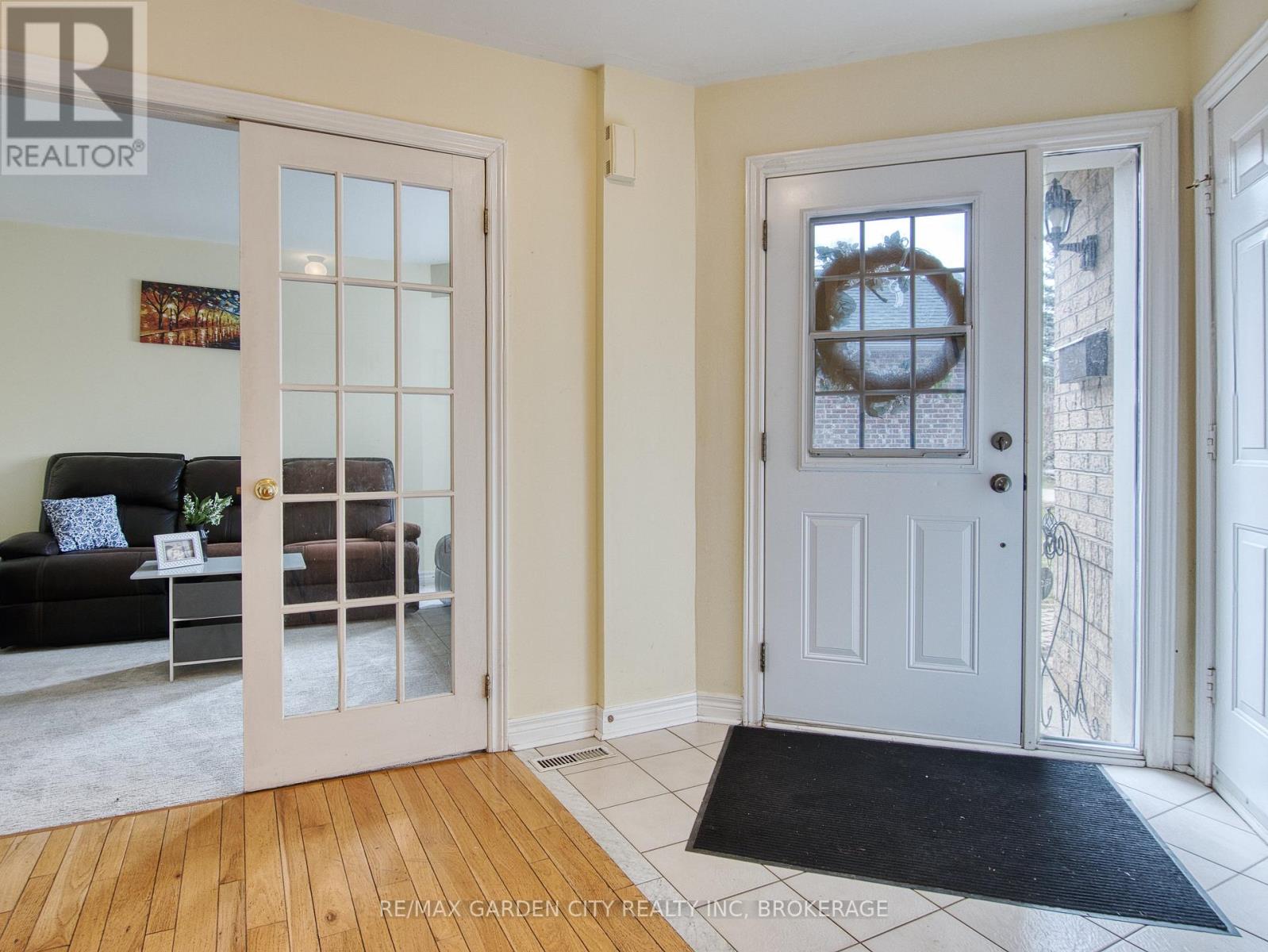 75 Jackson Court E, Welland, Ontario  L3C 7G4 - Photo 2 - X12922494