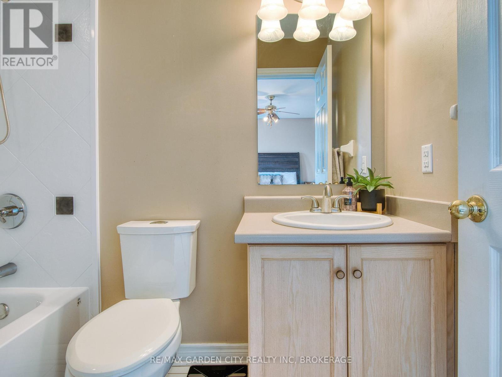 75 Jackson Court E, Welland, Ontario  L3C 7G4 - Photo 26 - X12922494