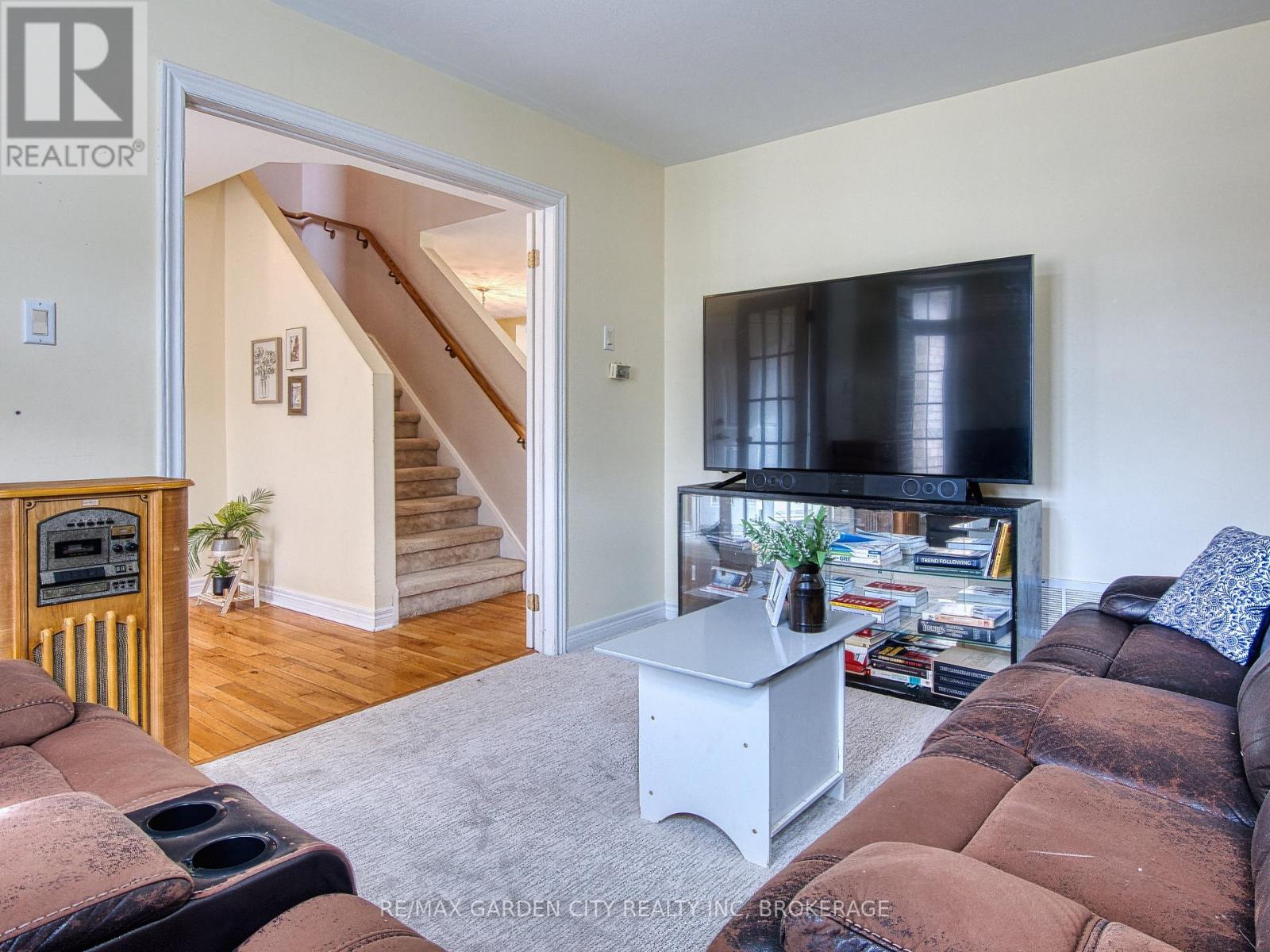 75 Jackson Court E, Welland, Ontario  L3C 7G4 - Photo 6 - X12922494