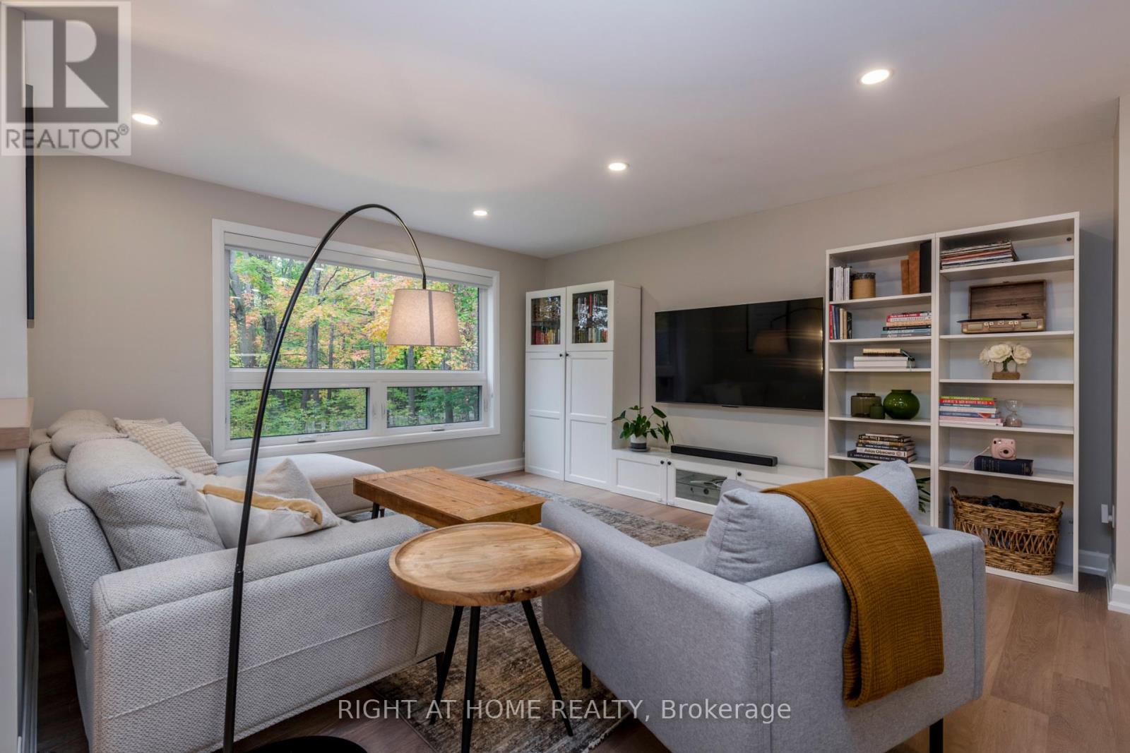 11 Woodland Crescent, Oro-Medonte, Ontario  L4M 4Y8 - Photo 6 - S12922472