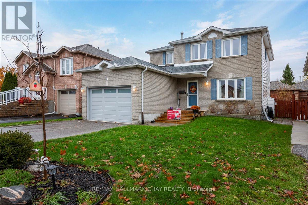 11 GARIBALDI DRIVE, Barrie, Ontario