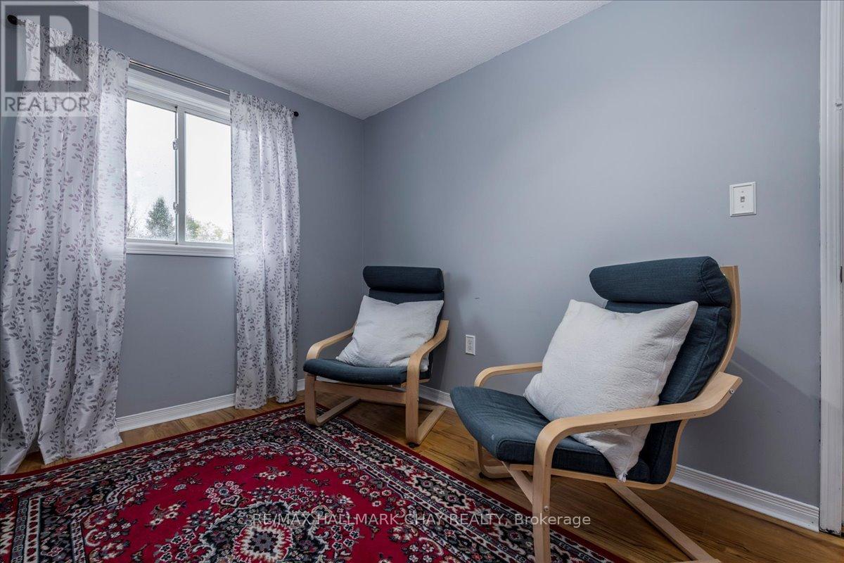 11 Garibaldi Drive, Barrie (Holly), Ontario L4N 8C3 - Photo 11 - S12922490