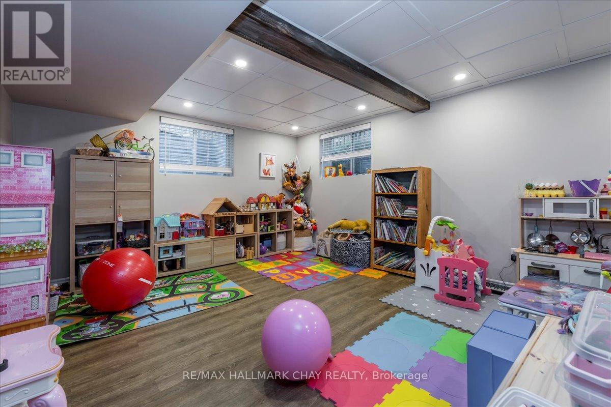 11 Garibaldi Drive, Barrie (Holly), Ontario L4N 8C3 - Photo 14 - S12922490