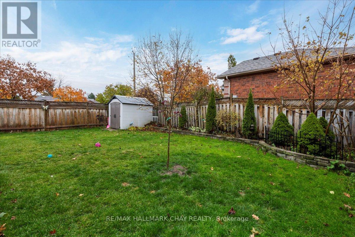 11 Garibaldi Drive, Barrie (Holly), Ontario L4N 8C3 - Photo 17 - S12922490