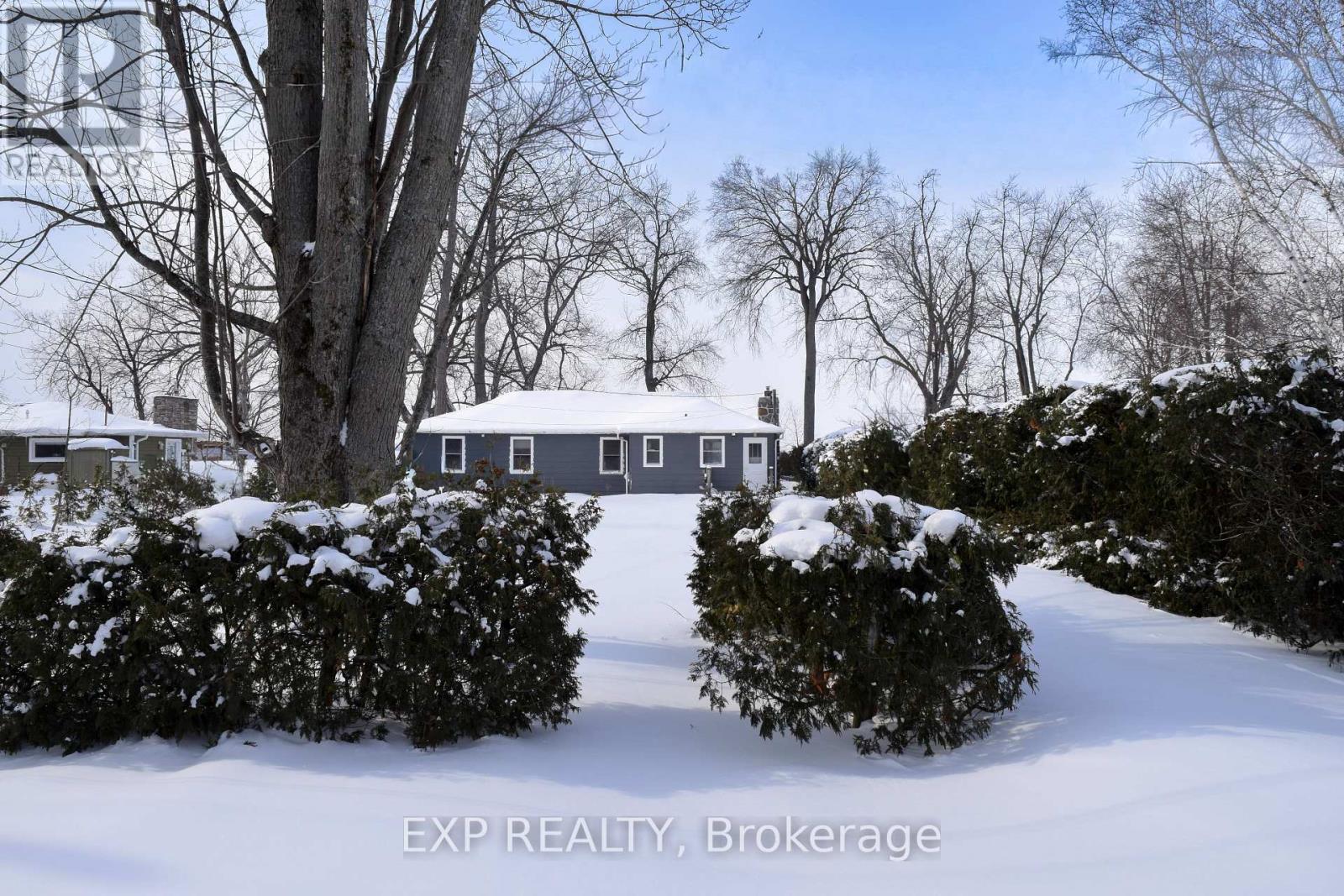 28 Mcrae Beach Road S, Georgina, Ontario  L0E 1L0 - Photo 3 - N12766404